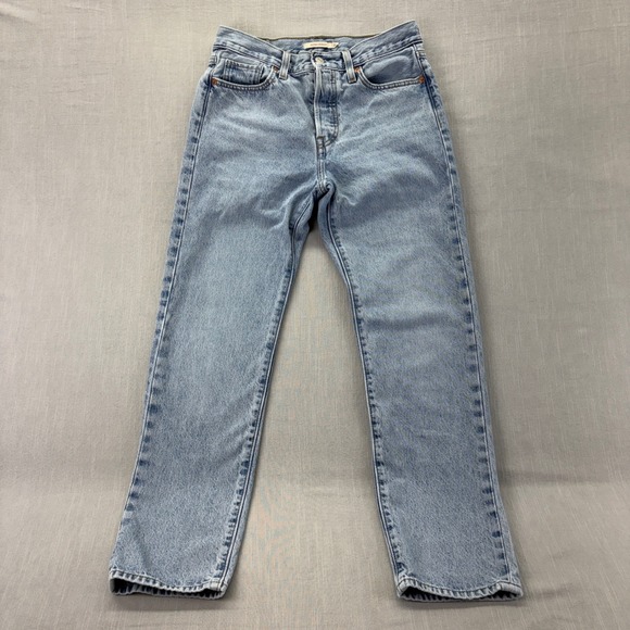 Levi's Denim - Levi's Premium Wedgie Straight Jeans Cotton Light Wash Size 26 Button Fly